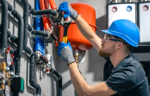 When a Plumbing Problem Can’t Wait: Choosing the Right Experts